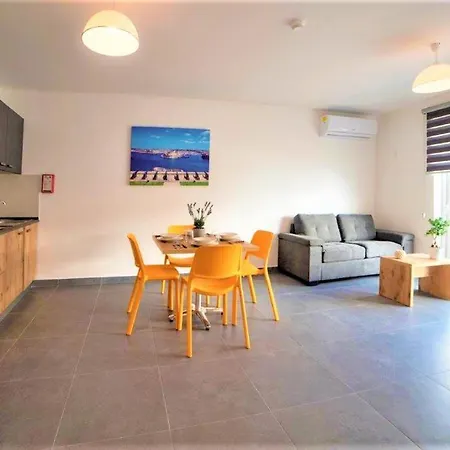 Isky Apartment *