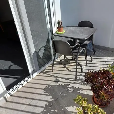 Isky Apartment